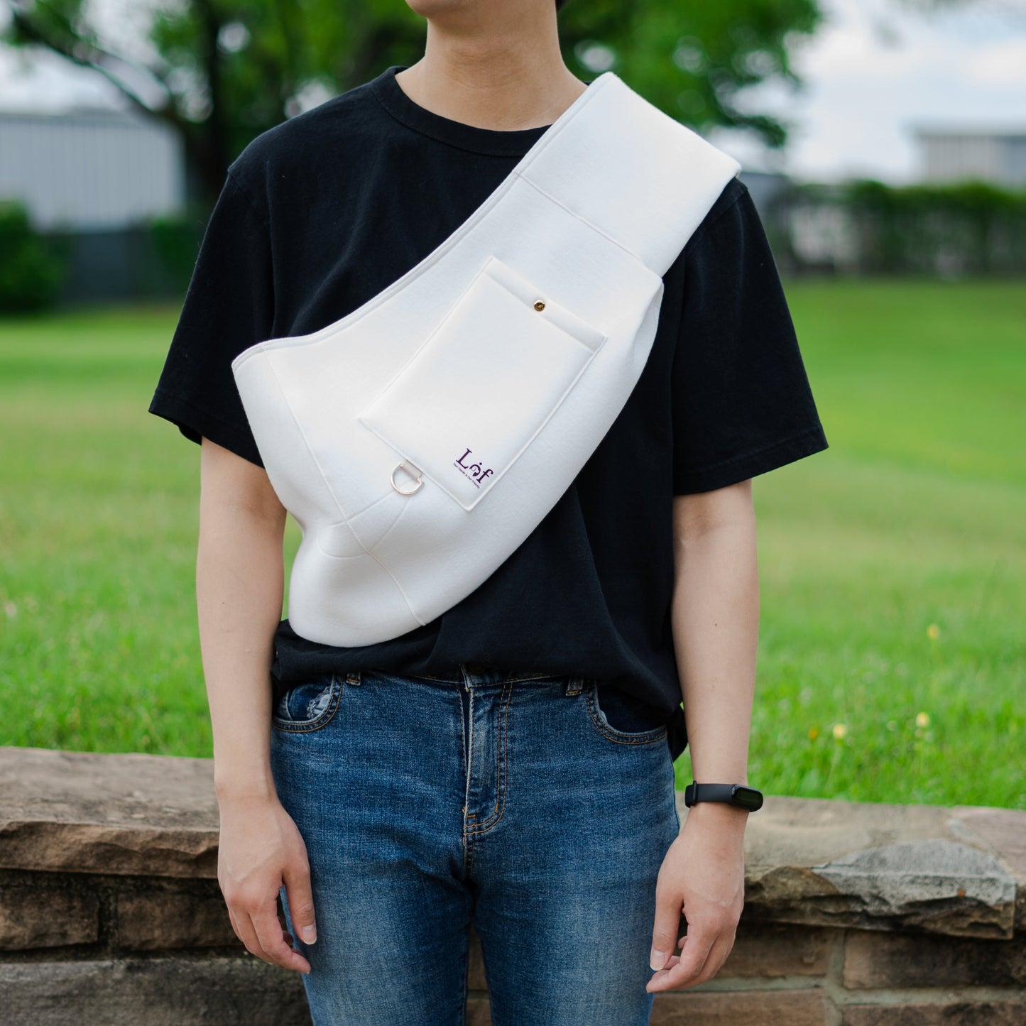 Secure & Stylish Pet Sling Carrier