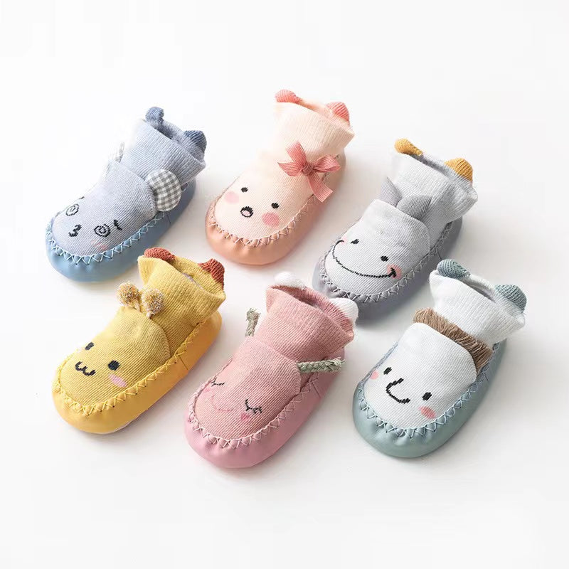 Cartoon Embroidered Pattern Toddle Socks Shoes