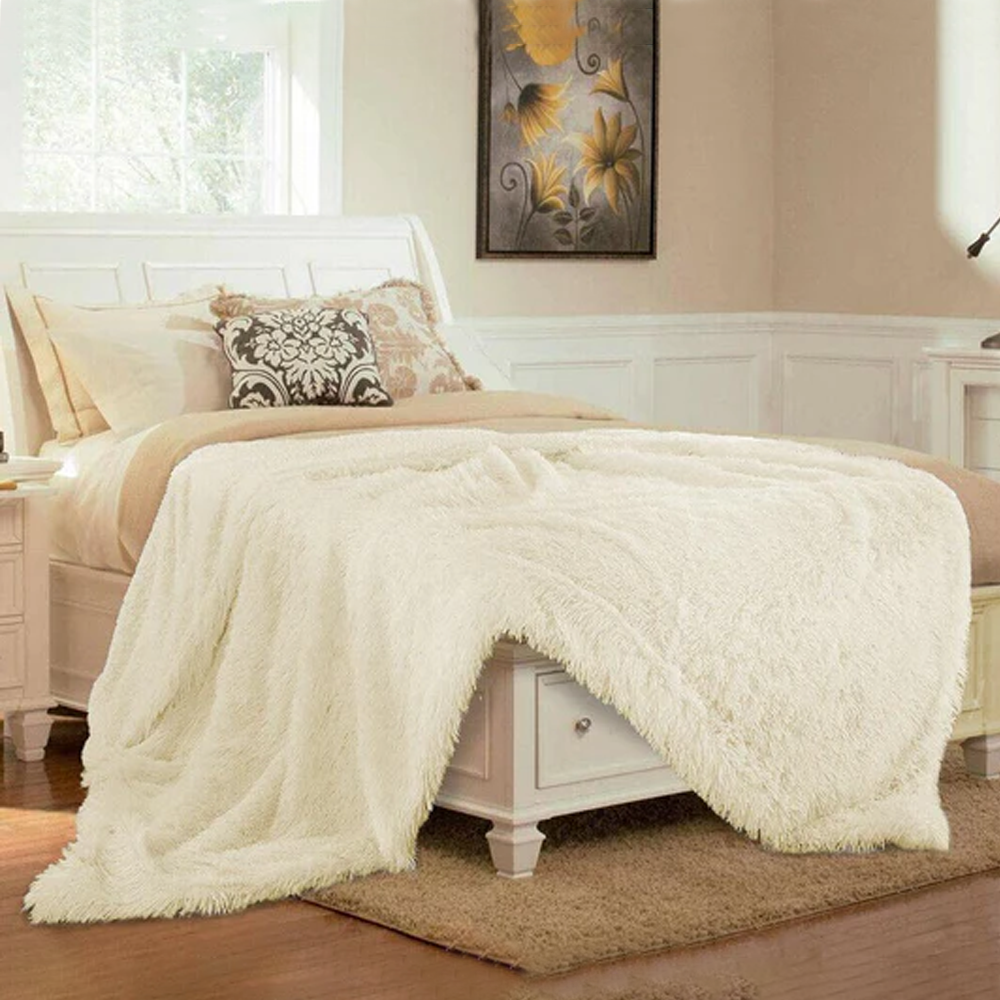 Ultra Soft Faux Fur Throw Blanket