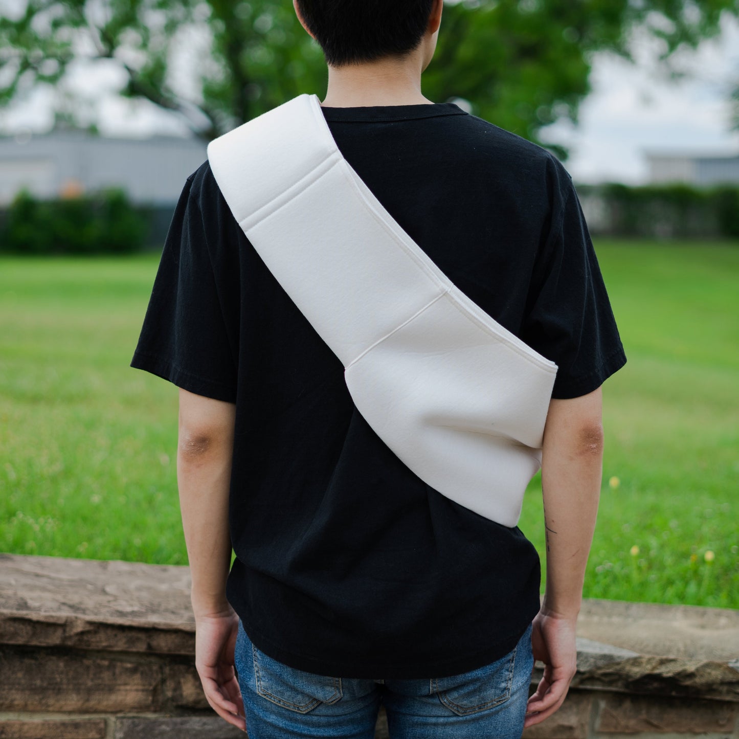 Secure & Stylish Pet Sling Carrier